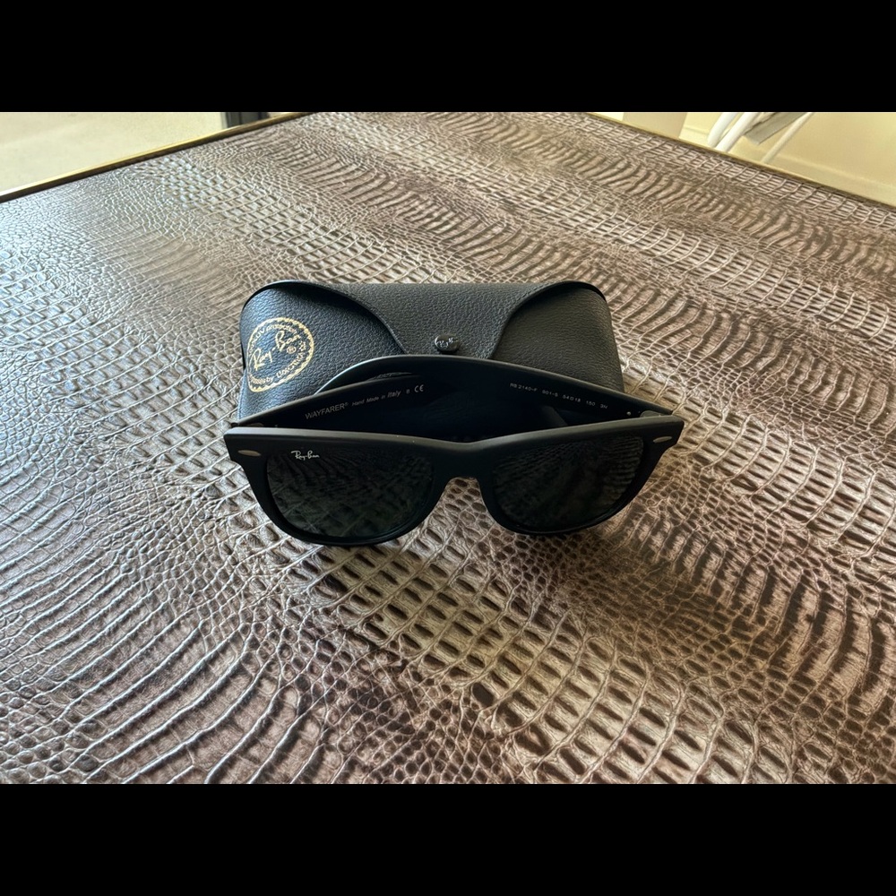 Ray-Ban Wayfarer - Picture 2 of 7